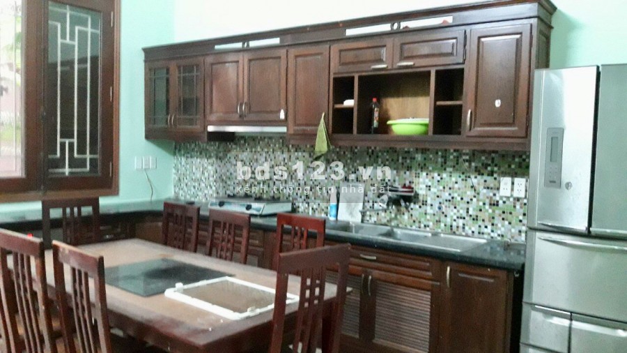 Cho thuê nguyên căn Hoàng Quốc Việt, 90m2, 5 tầng