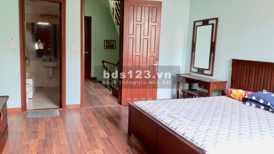 Cho thuê nguyên căn Hoàng Quốc Việt, 90m2, 5 tầng