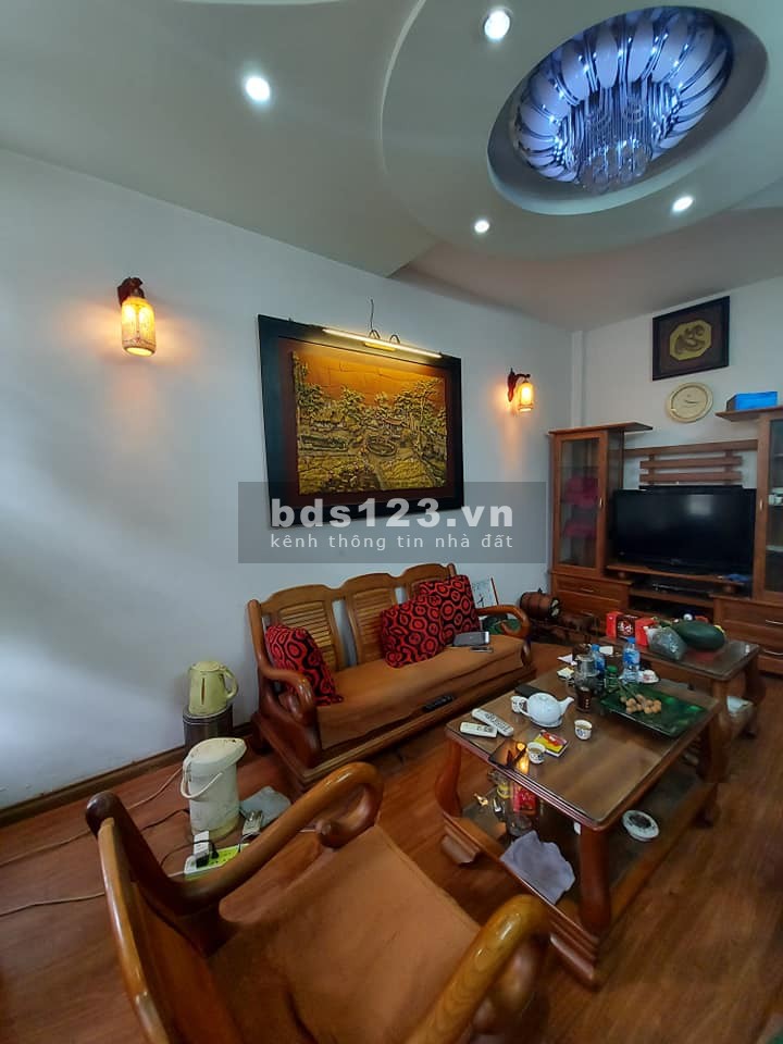 CHƯA ĐẾN 3 TỶ CÓ NHÀ 45M,2 THOÁNG NGÕ Ô TÔ TRÁNH Ở KHU NGỌC THỤY, LONG BIÊN.