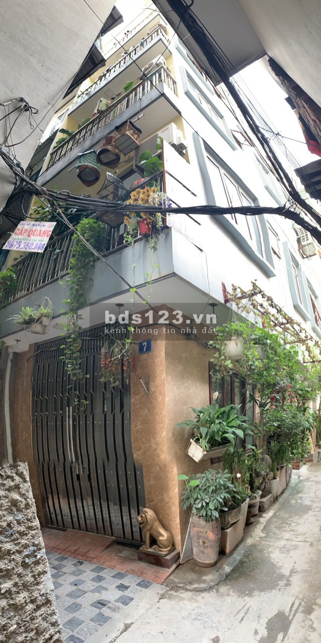 Bán nhà Cầu Giấy, 2 thoáng, Khu phân lô, Ngõ thoáng Giá 2.65 tỷ, dt 32m2