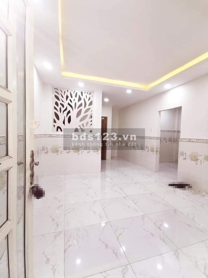 Bán nhà Trần Nhân Tôn, Q10, 35 m2, giá chỉ 4 tỷ