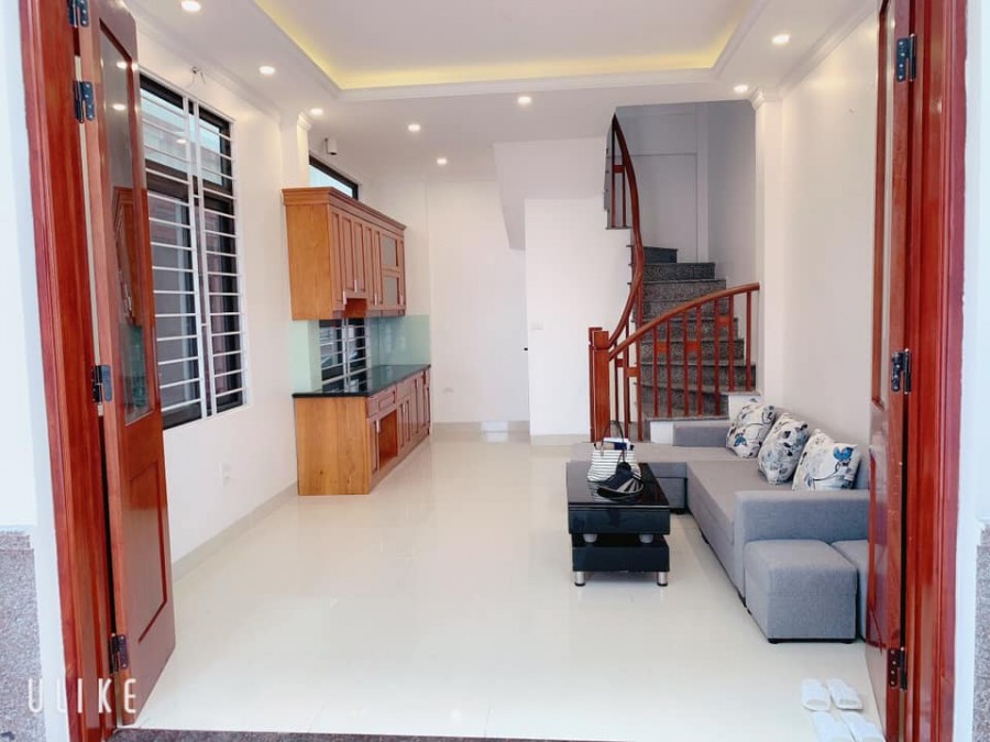 Cần bán nhà riêng khu phân lô phố Nguyễn Chí Thanh 35m 5 tầng cách mặt phố 30m giá 4 tỷ