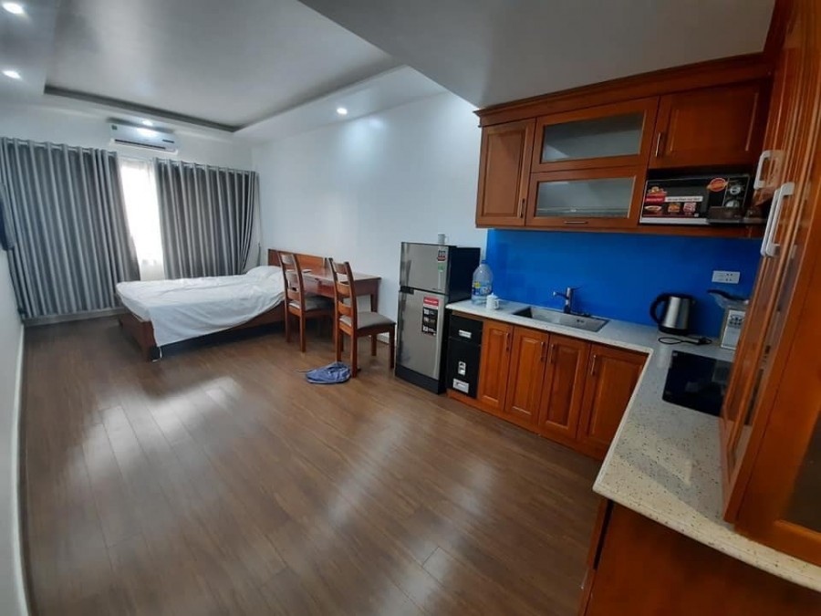 Lạc Long Quân 82m2, 6 tầng, 9 căn hộ, ôtô, KD 70tr/tháng, giá 14 tỷ. LH 0975823216