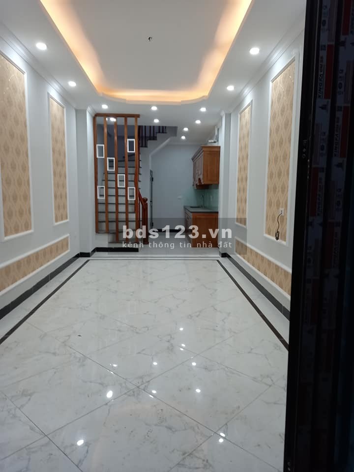 Bán nhà Xuân Phương, 30m2 x 4 tầng, giá 2.55 tỷ sổ vuông vắn nở hậu