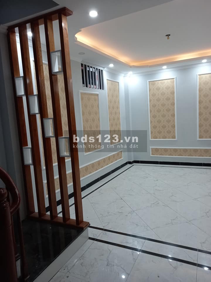 Bán nhà Xuân Phương, 30m2 x 4 tầng, giá 2.55 tỷ sổ vuông vắn nở hậu