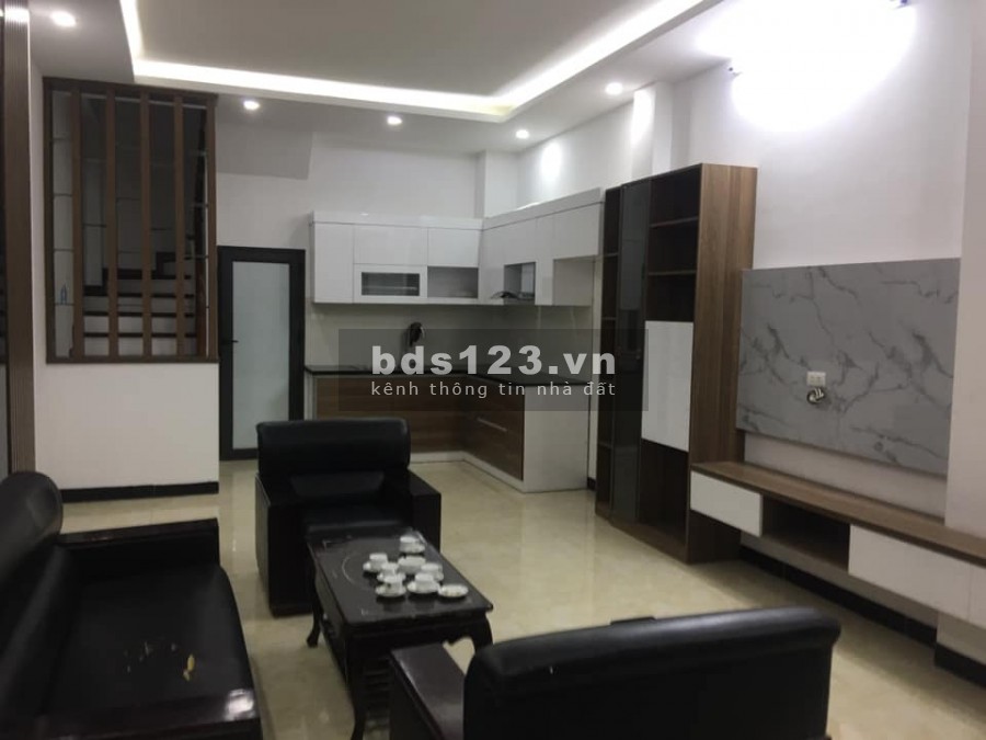 Siêu hiếm nhà Cầu Giấy kinh doanh 60m 5 tầng 5,7 tỷ.