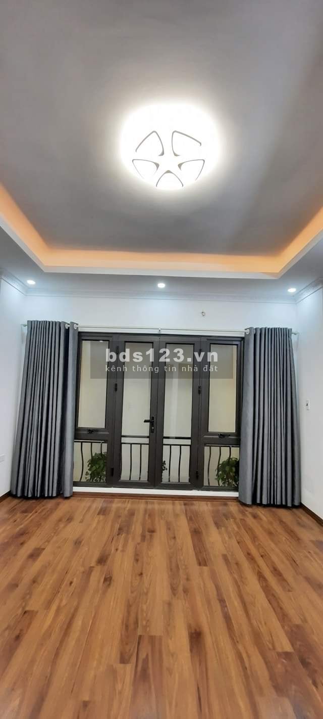 Bán nhà Kinh Doanh CỬA HÀNG MẶT PHỐ Vũ Tông Phan, 110m2, Chỉ 1 tỷ.