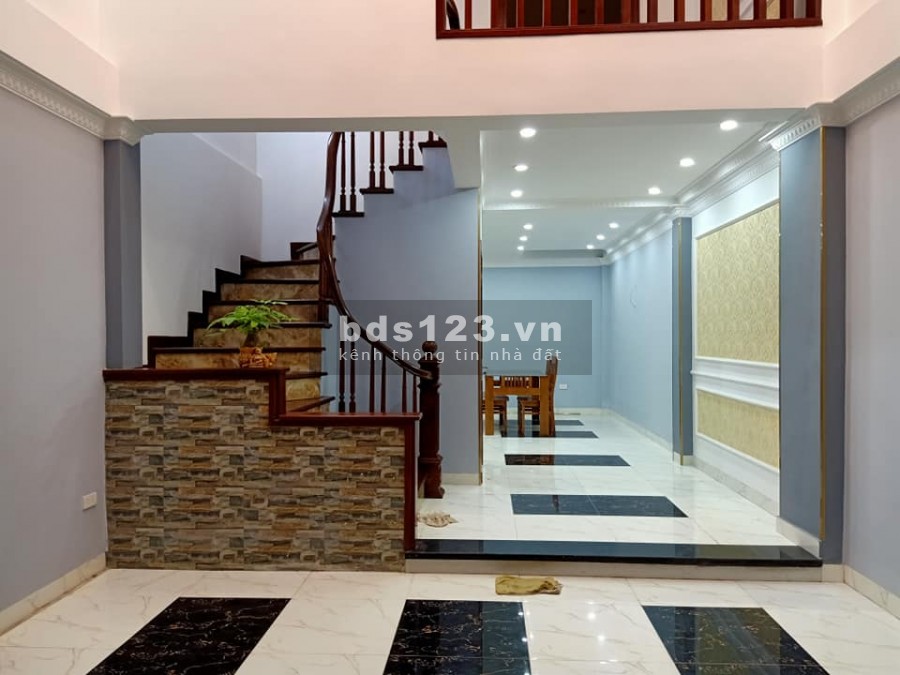 Bán nhà đẹp Nguyễn Sơn Long Biên 45m2*5T 30m ra ô tô tránh Lô góc Ngõ thông