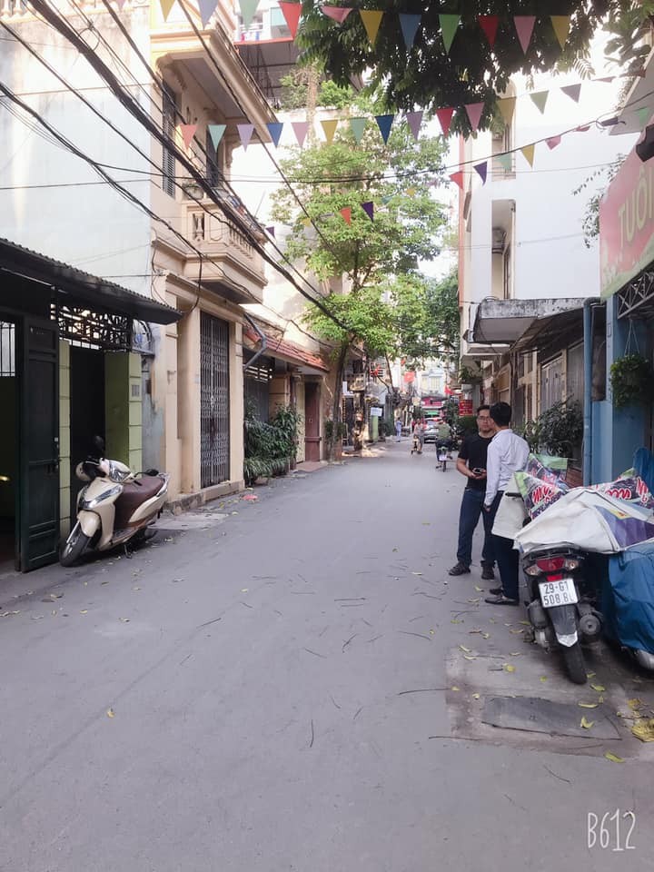 Bán nhà Thanh Xuân 100m2, 5 tầng, phân lô, tô tô vào nhà.... Quá Hiếm