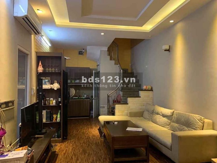 Ô TÔ ĐỖ CỬA LÔ GÓC NHÀ MỚI Ở NGAY