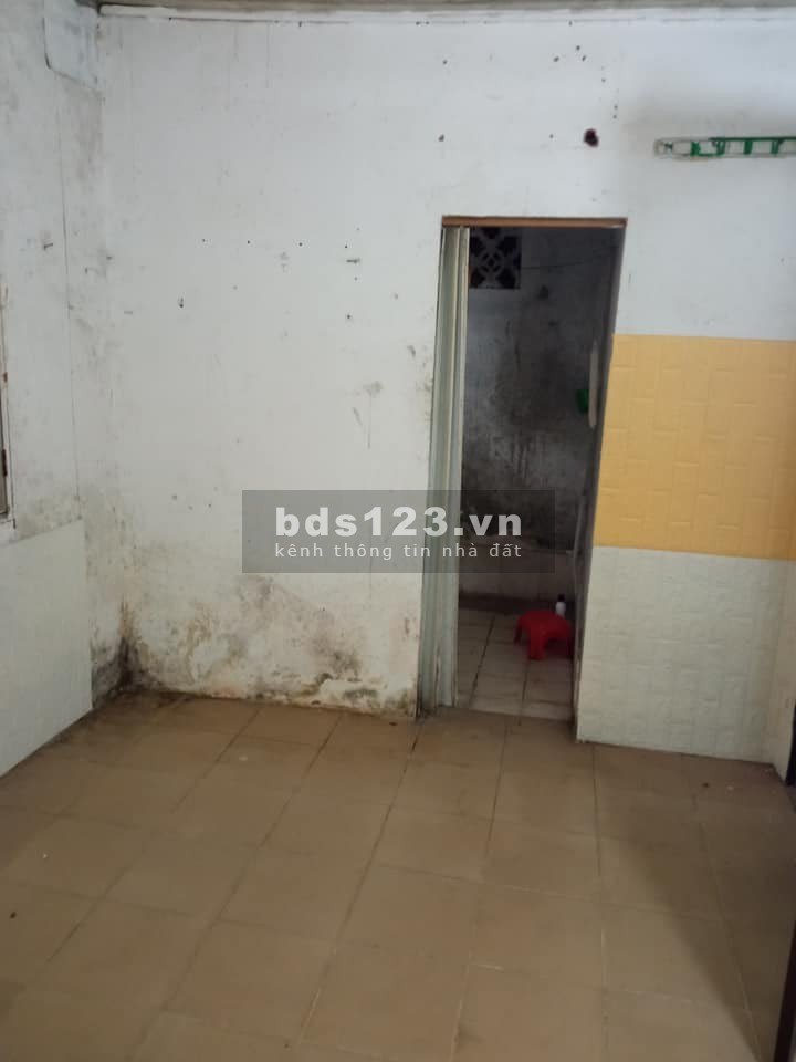 BÁN ĐẤT TẶNG NHÀ KHU ĐẤT VÀNG DỊCH VỌNG HẬU. DT 36m2 x 2.5 tầng, MT 5.1m, 2.95 tỷ