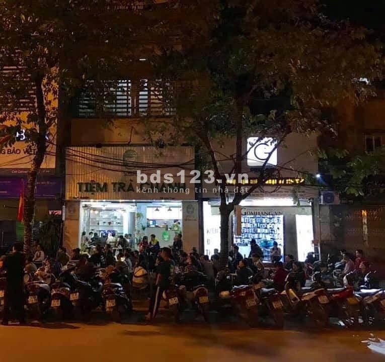 Mặt Phố Bà Triệu, HĐ, 80m, 3T, MT6.6m, Lô Góc, Kinh Doanh Sầm Uất, giá 8 tỷ 9 Lh 0936552879