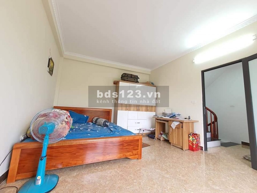 Bán nhà hiếm Hoàng Như Tiếp 44m2*4T Mặt tiền 5m 10m ra ô tô tránh