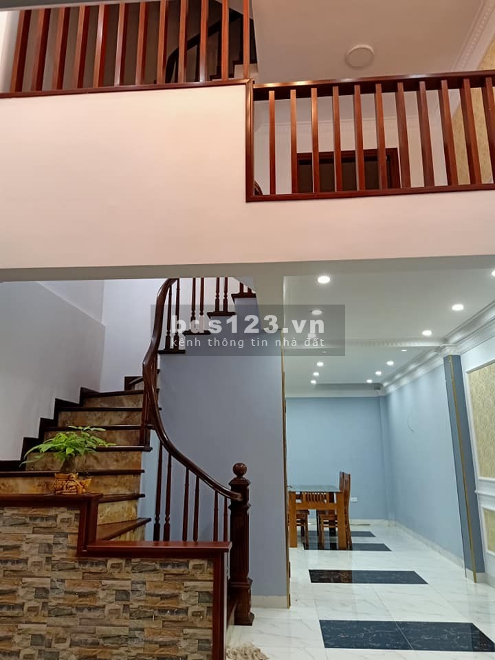 Bán nhà đẹp Nguyễn Sơn Long Biên 45m2*5T 30m ra ô tô tránh Lô góc Ngõ thông