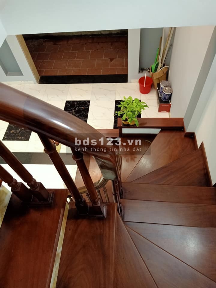 Bán nhà đẹp Nguyễn Sơn Long Biên 45m2*5T 30m ra ô tô tránh Lô góc Ngõ thông