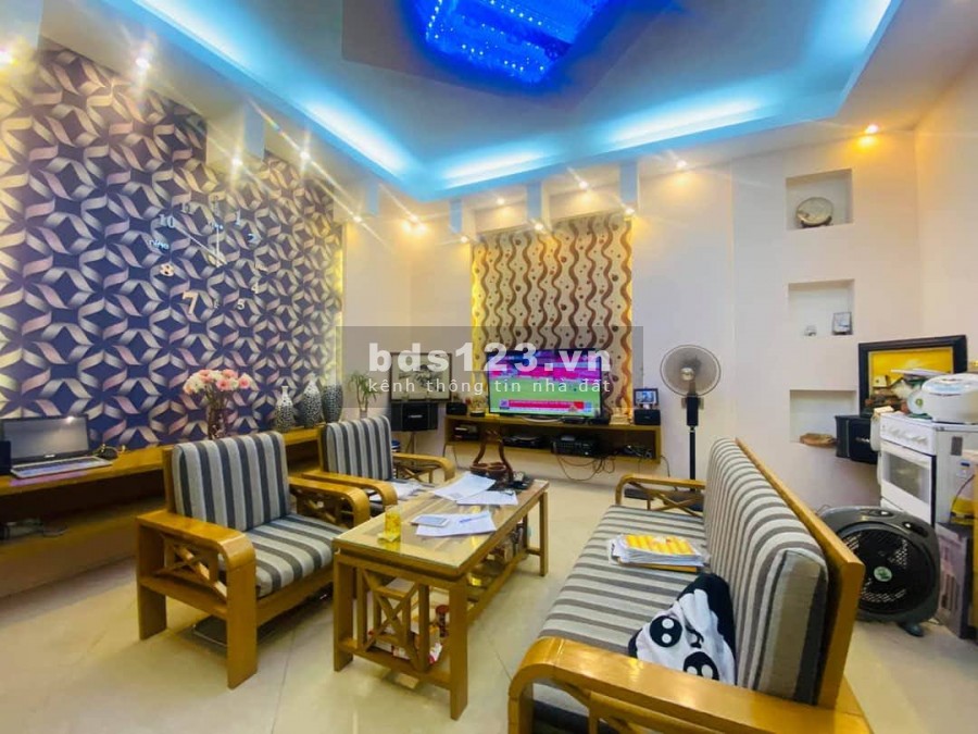 Mặt Phố Bà Triệu, HĐ, 80m, 3T, MT6.6m, Lô Góc, Kinh Doanh Sầm Uất, giá 8 tỷ 9 Lh 0936552879