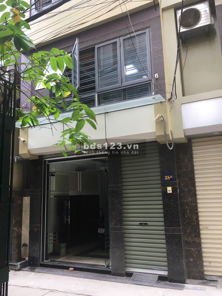 Nhà 6 Tầng 45m2 đẹp như mới ngõ Hoàng Quốc Việt tiện kinh doanh, ngõ thông giá 6 tỷ