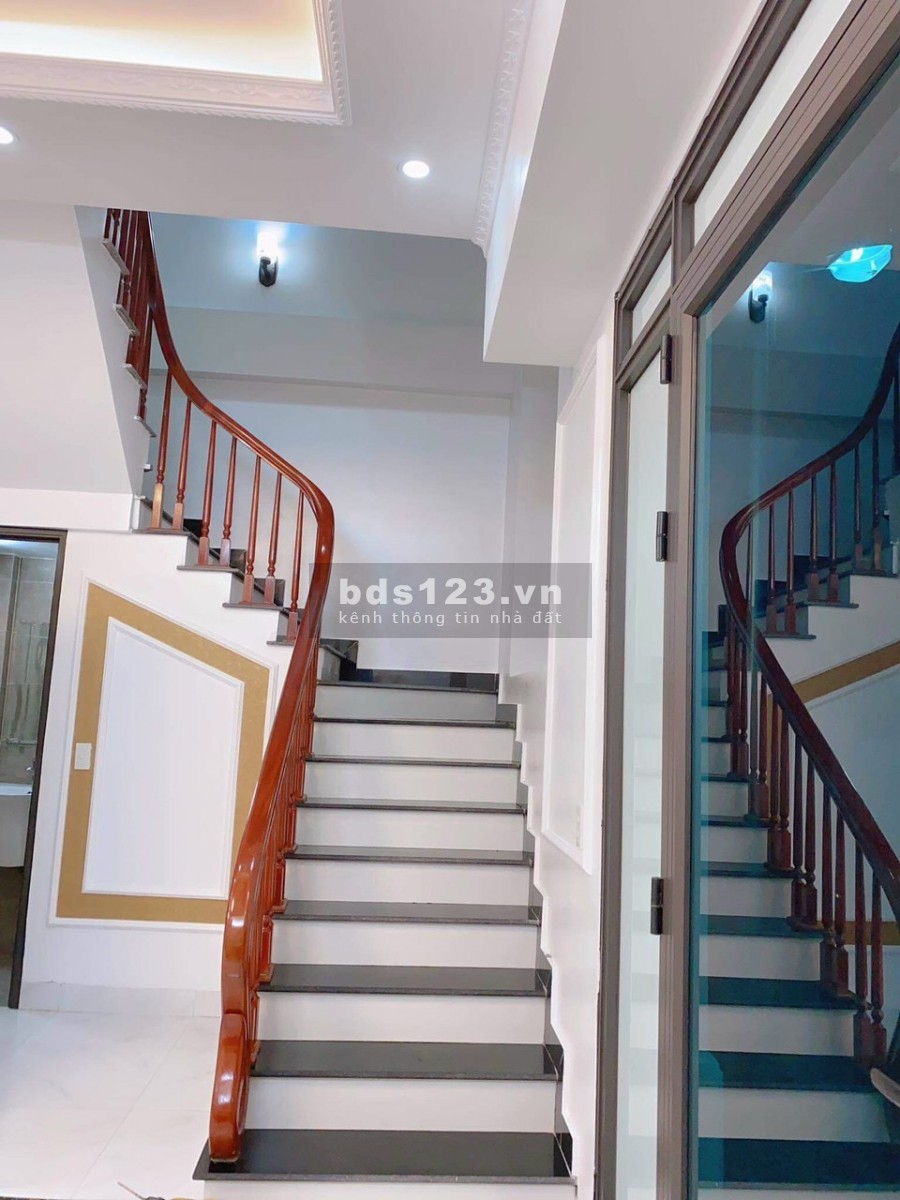 Bán nhà phố Ngọc Uyên, ph Ngọc Châu, TP HD, 3 tầng, 45m2, 3 ngủ, nhà đẹp, giá tốt