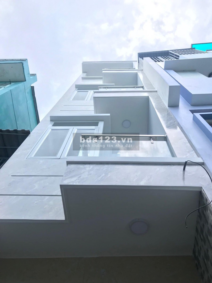 Bán gấp nhà riêng, Trung Tâm Q4, nhà mới 5 lầu, 48,6m2, chỉ 4,59 tỷ