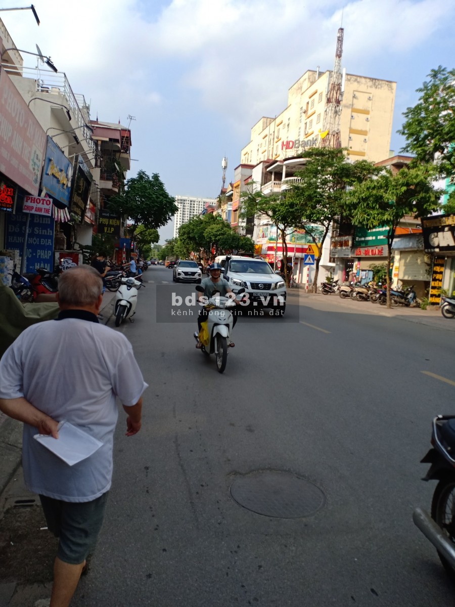 Cho thuê nhà mặt phố Sài Đồng – Một trong những con phố lớn sầm uất nhất của Long Biên