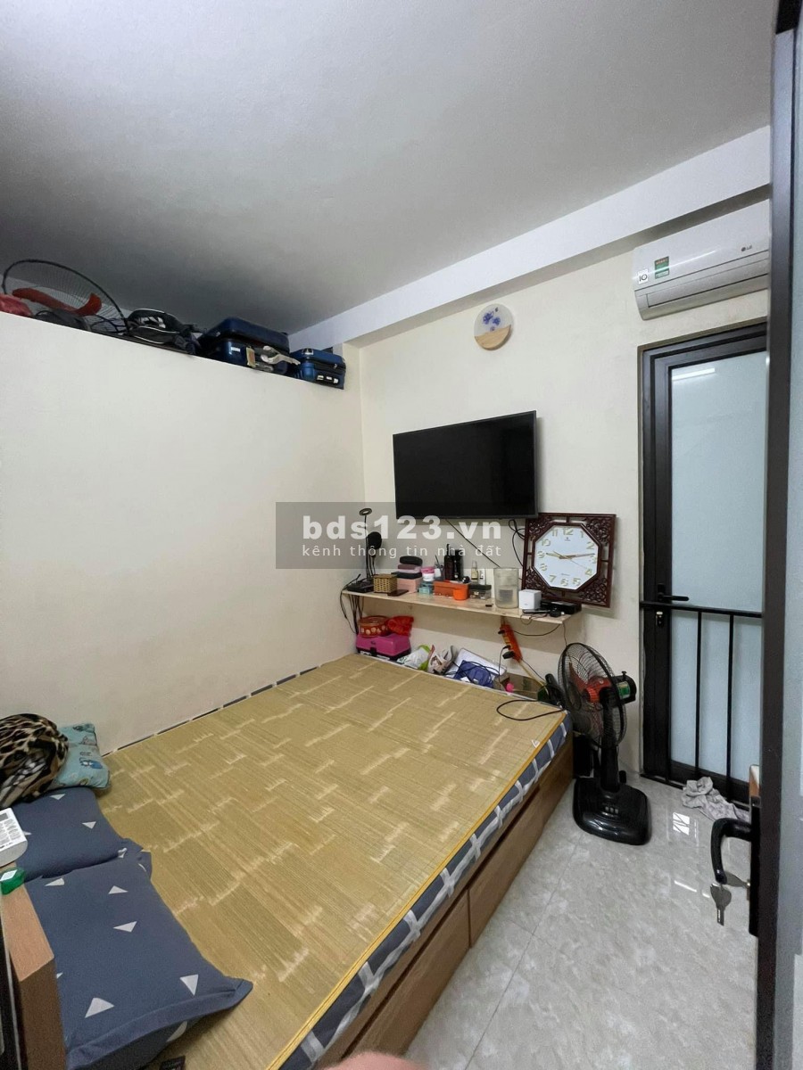 Bán nhà phố Minh Khai, 21m2 x 4 Tầng x MT 3m giá 1.85 tỷ. Nhà mới ở ngay, tiện ích vô vàn