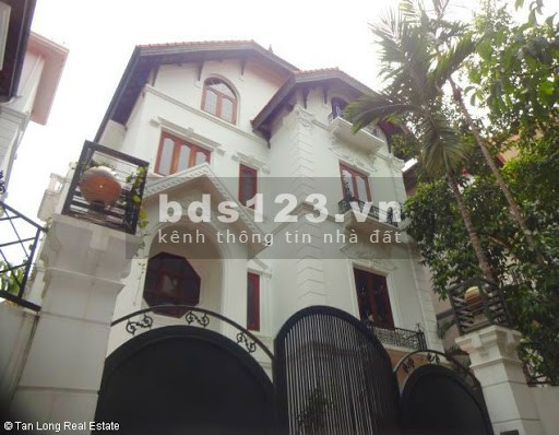 Bán nhà đường Láng 30m2 5 tầng 4 tỷ. Lô góc nhà đẹp ở luôn Ngõ thông kinh doanh. Cách phố 40m siêu đẹp