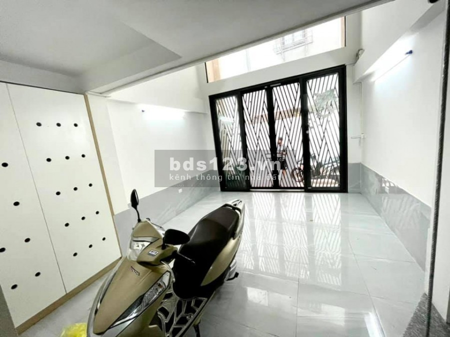 BÁN TÒA CĂN HỘ CAO CẤP ĐẶNG VĂN NGỮ, 7 TẦNG, THANG MÁY, 12 PHÒNG, GIÁ 9.7 TỶ