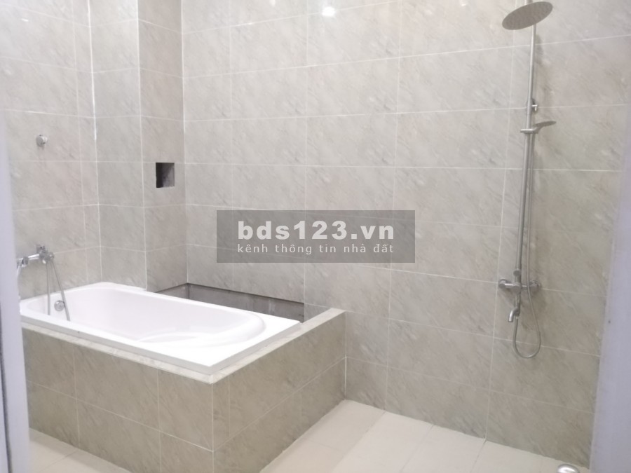 Chính chủ cho thuê nhà HXH 4.5m đường 28 Linh Đông, 1T 3L đông nam, nội thất gần đủ 0909222831