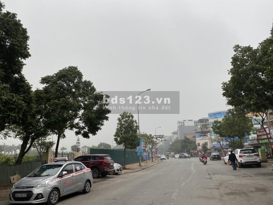 Bán nhà giá rẻ 159m góc nhà 238 Ngô Xuân Quảng sổ đỏ CC
