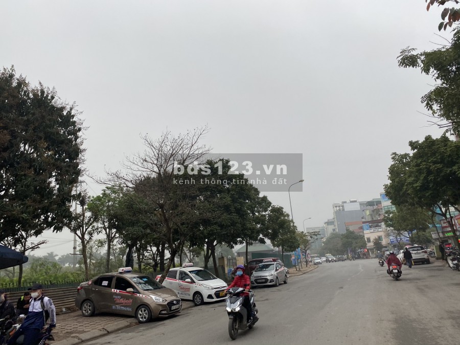 Bán nhà giá rẻ 159m góc nhà 238 Ngô Xuân Quảng sổ đỏ CC