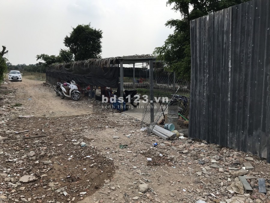 Cần bán gấp lô đất gần cầu bà tri vĩnh lộc B