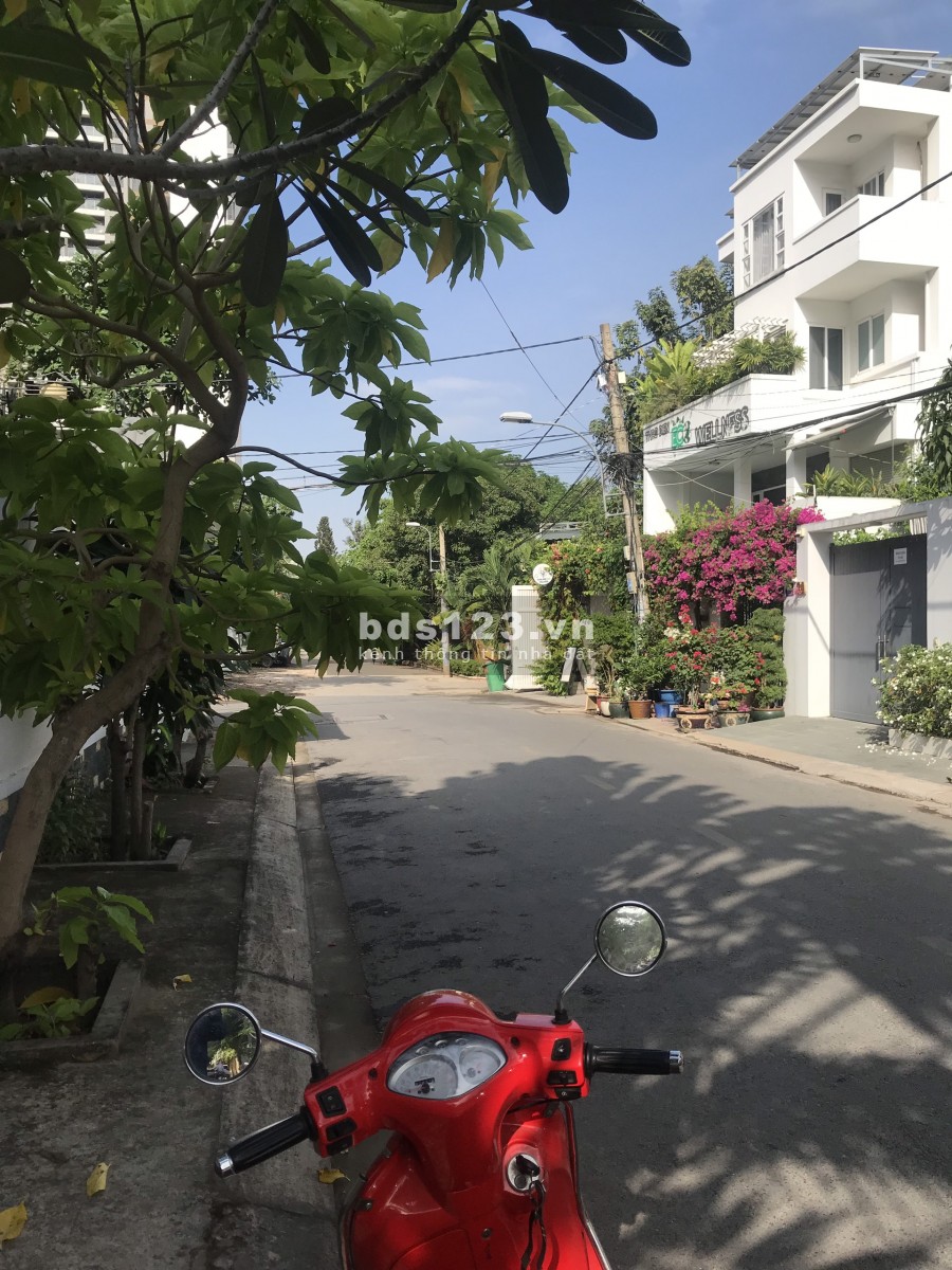 Cần bán nhanh lô đất 2 mặt tiền (trước & sau) đường 12 và 16 phường Thảo Điền