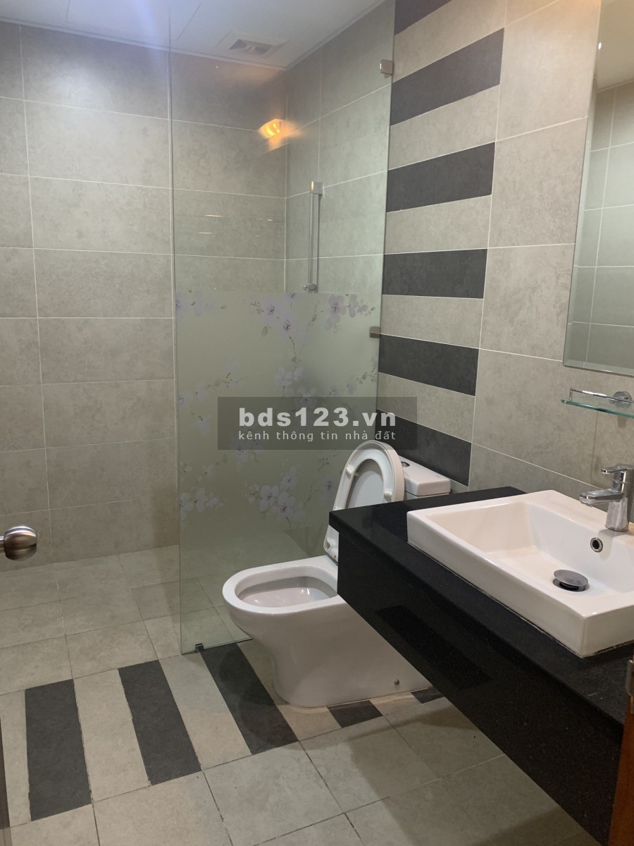Cho thuê Chung cư Star City Lê Văn Lương 77m2 đồ cơ bản phù hợp văn phòng 11 triệu. Lh 0377983070