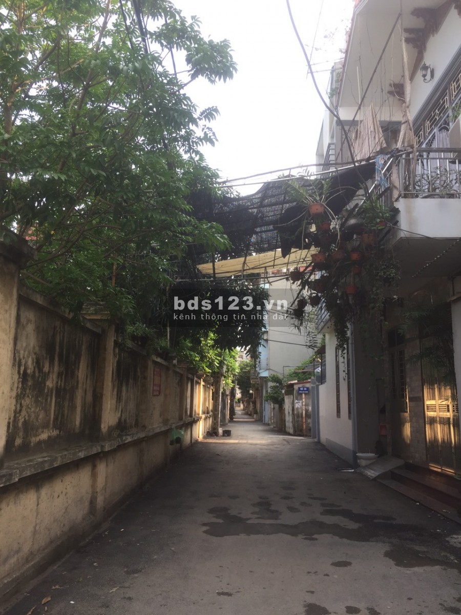 Bán nhà Xuân Phương, 30m2 x 4 tầng, giá 2.55 tỷ sổ vuông vắn nở hậu