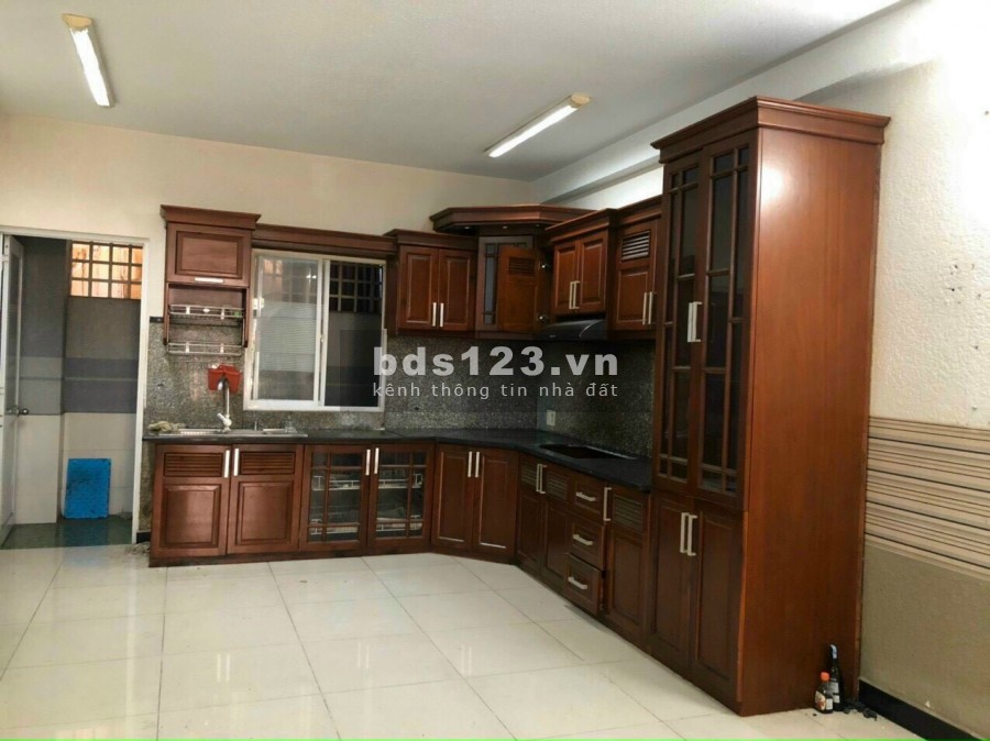 Bán nhà 1 trệt 3 lầu mặt tiền chợ thủ đức , dt 138 m2 , giá 11 tỷ