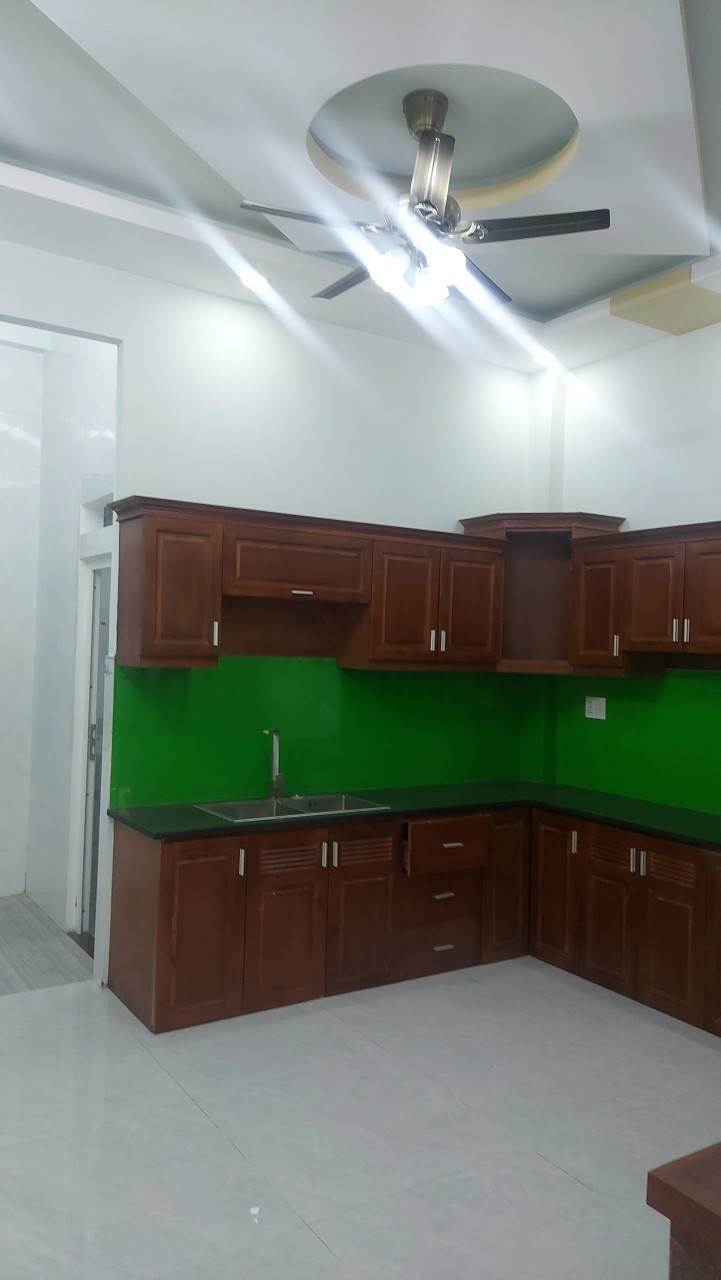 Bán nhà không vướng mộ Bình Trưng Tây Quận 2 1 trệt 2 lầu Diện tích 71m2 ngang 4,5m Giá bán 6,1 tỷ
