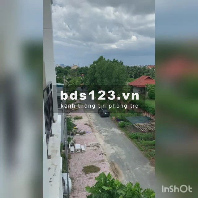 Cho thuê phòng 35m2 có máy lạnh, cửa sổ, ban công riêng đường Phạm Văn Đồng gần Gigamall