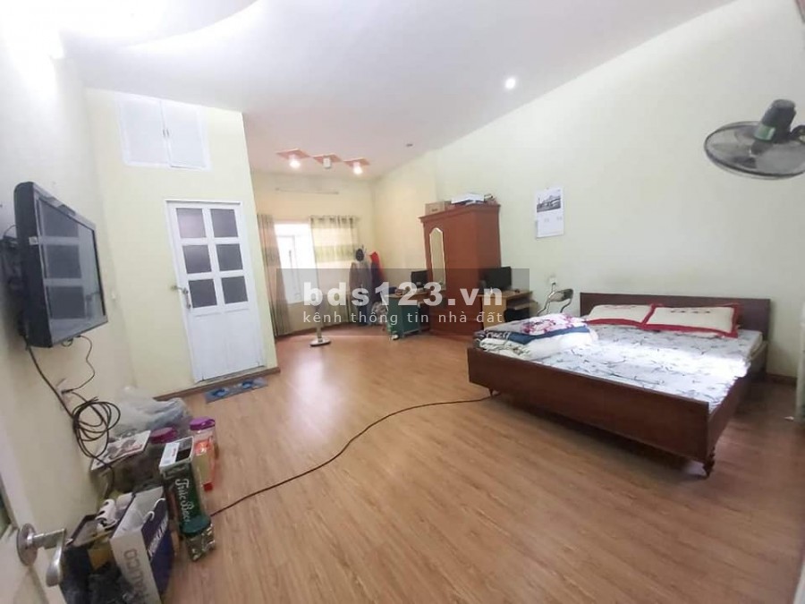 Nhà mặt phố Võng Thị Tây Hồ kinh doanh đỉnh cao DT 42m2 4 tầng chỉ 8.75 tỷ