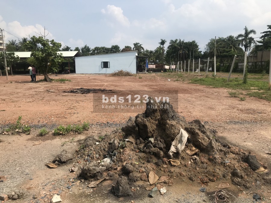 Cho thuê đất trống 2500m2 Góc 2 MT An Phú Đông Quận 12
