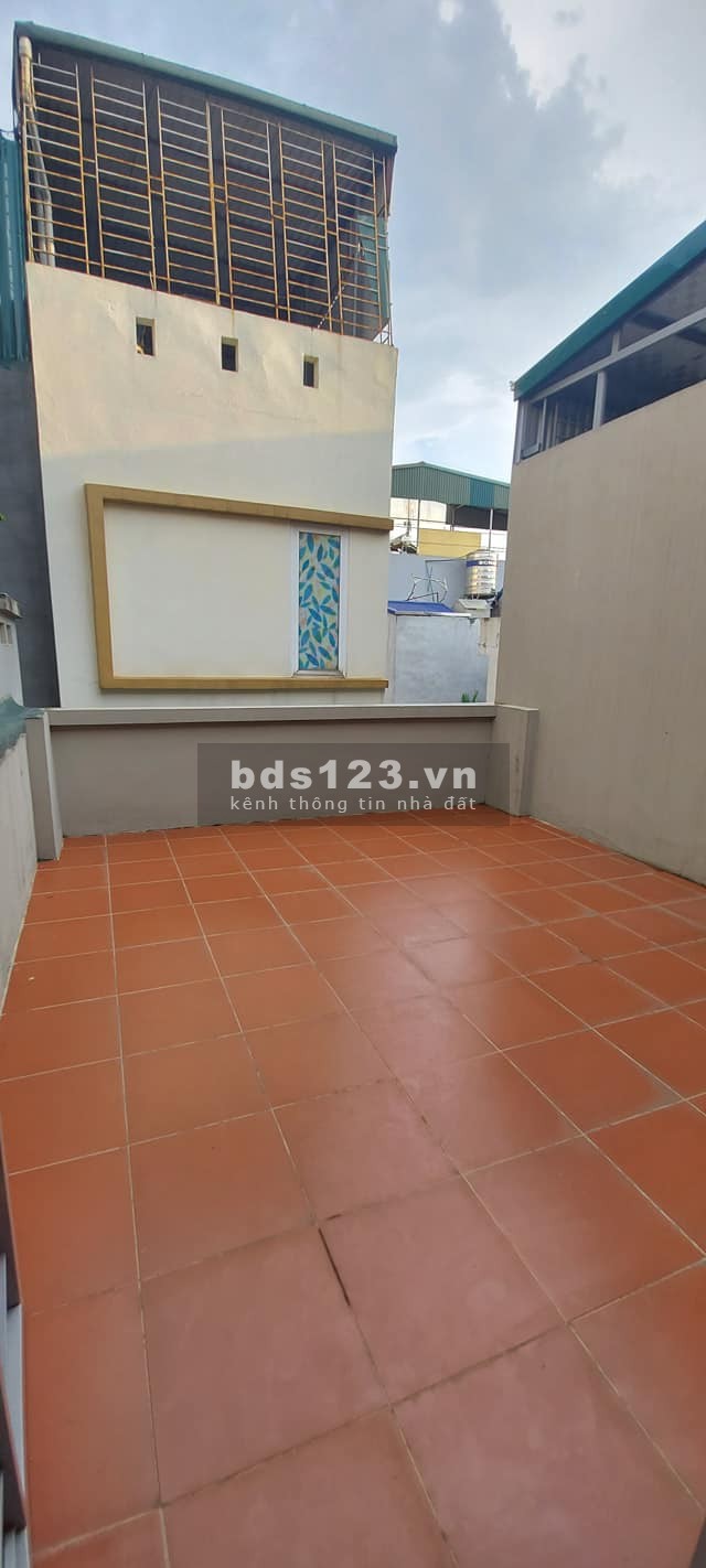 Bán gấp nhà Ngã Tư Sở 51M2 x 4Tầng (Khương Trung, TX) - Giá 3,9 Tỷ