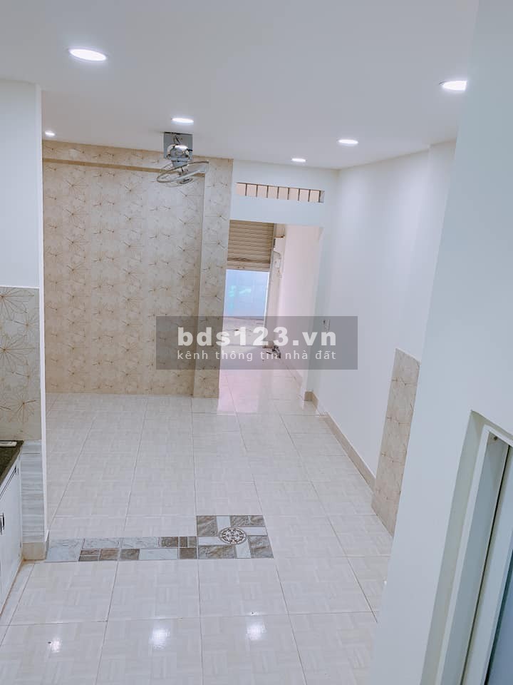 Bán gấp nhà P4 Phú Nhuận hẻm to vật vã 3.5 tỷ