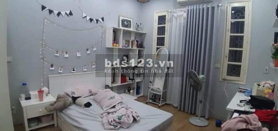 Bán gấp nhà Ngõ 22 Tôn Thất Tùng, Cách Đại Học Y 100m, 50m2, giá 6,15tỷ.