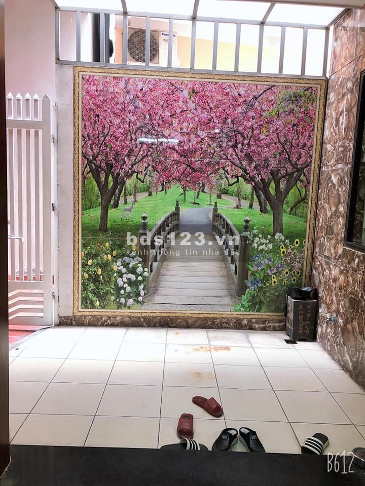 TRUNG TÂM BA ĐÌNH Ô TÔ ĐỖ CỔNG NHÀ MỚI Ở LUÔN