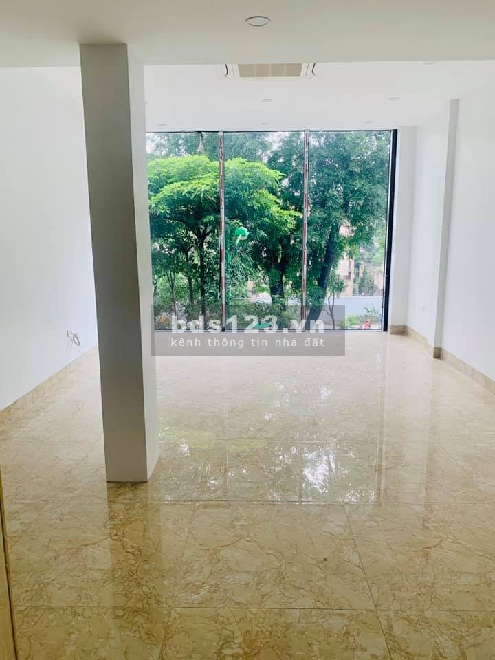 MẶT PHỐ Kim Mã, NHÀ MỚI, LÔ GÓC, NỞ HÂU, THÁNG MÁY, VỈA HÈ RỘNG
