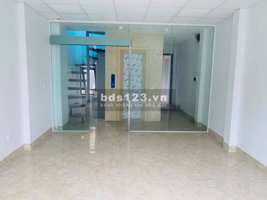 MẶT PHỐ Kim Mã, NHÀ MỚI, LÔ GÓC, NỞ HÂU, THÁNG MÁY, VỈA HÈ RỘNG