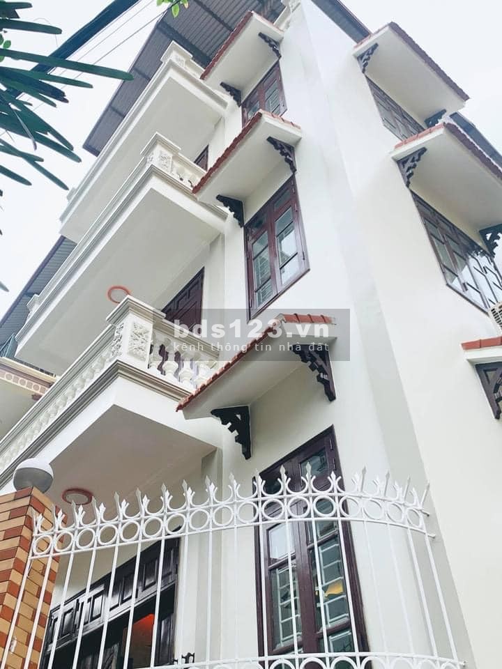 Cần tiền bán gấp nhà Trần Cung, nhà đẹp ngõ nông 10m ô tô đỗ DT 48mx4T giá 4,3 tỷ