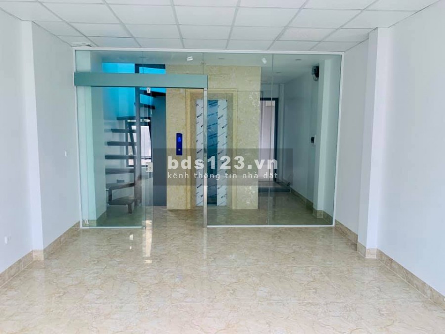 MẶT PHỐ Kim Mã, NHÀ MỚI, LÔ GÓC, NỞ HÂU, THÁNG MÁY, VỈA HÈ RỘNG
