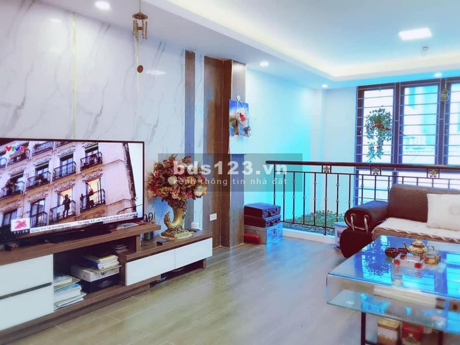 BÁN NHÀ CỔ NHUẾ 6 TẦNG LỬNG NỘI THẤT SANG TRỌNG 5M Ô TÔ