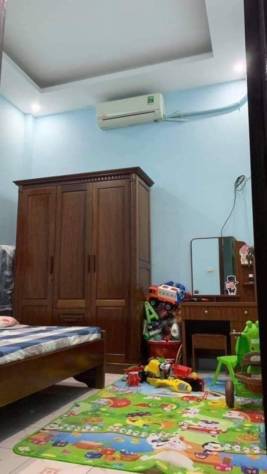 Chỉ 2,8 tỷ có nhà Ngã Tư Sở Thanh Xuân 35m 3tầng mt3.5
