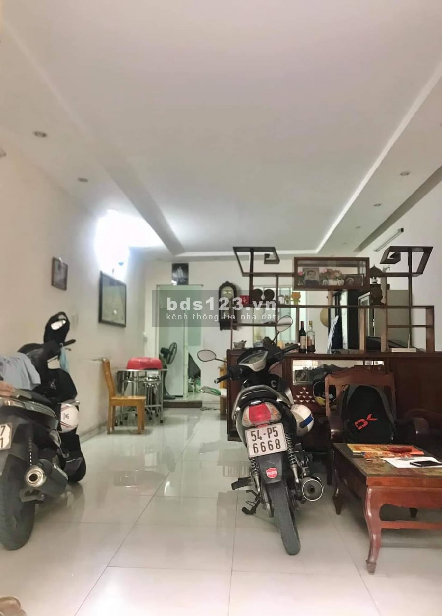 Bán nhà HXH Cách Mạng Tháng 8, 55m2, chỉ 8 tỷ 850 triệu